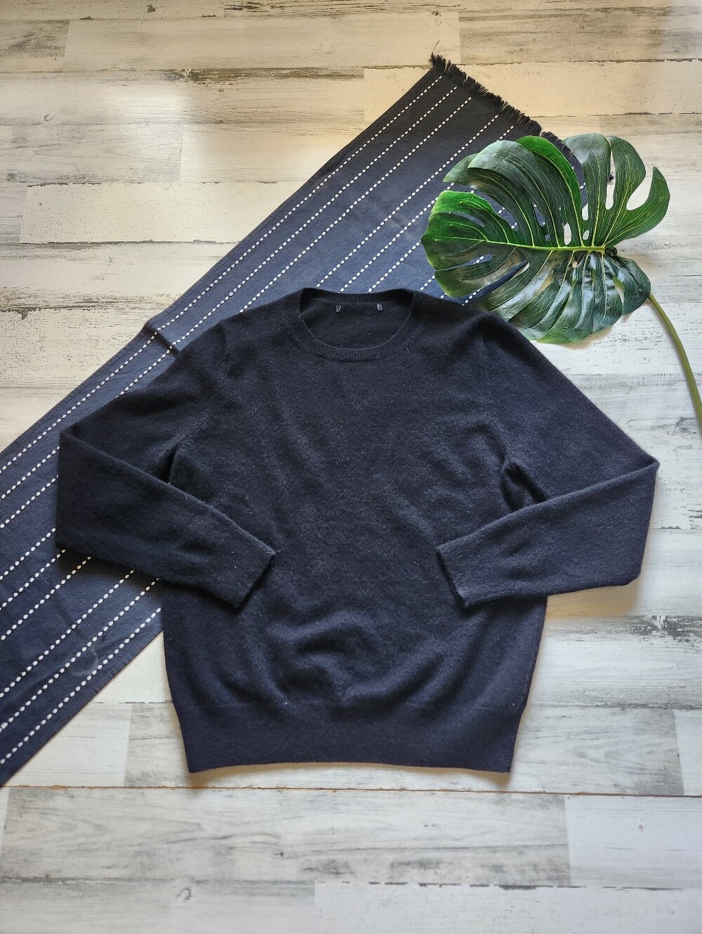 Quince Mongolian Cashmere Crewneck Sweater Black Size Large